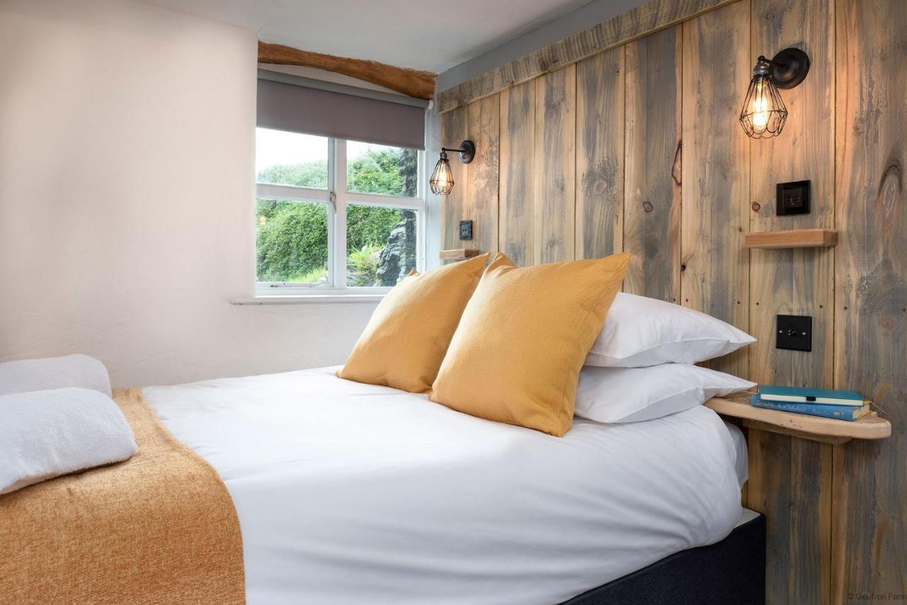 Dog Friendly Cottage, Geufron Farm Near Tywyn Bryn-crug Bagian luar foto