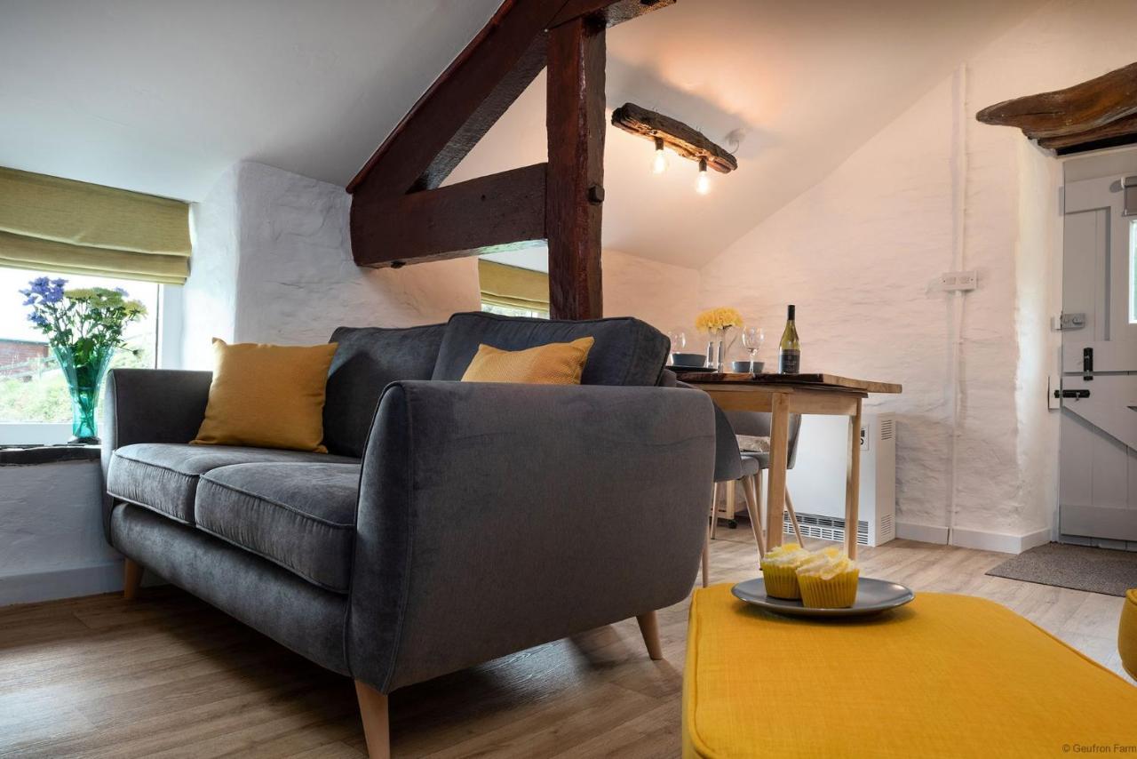Dog Friendly Cottage, Geufron Farm Near Tywyn Bryn-crug Bagian luar foto