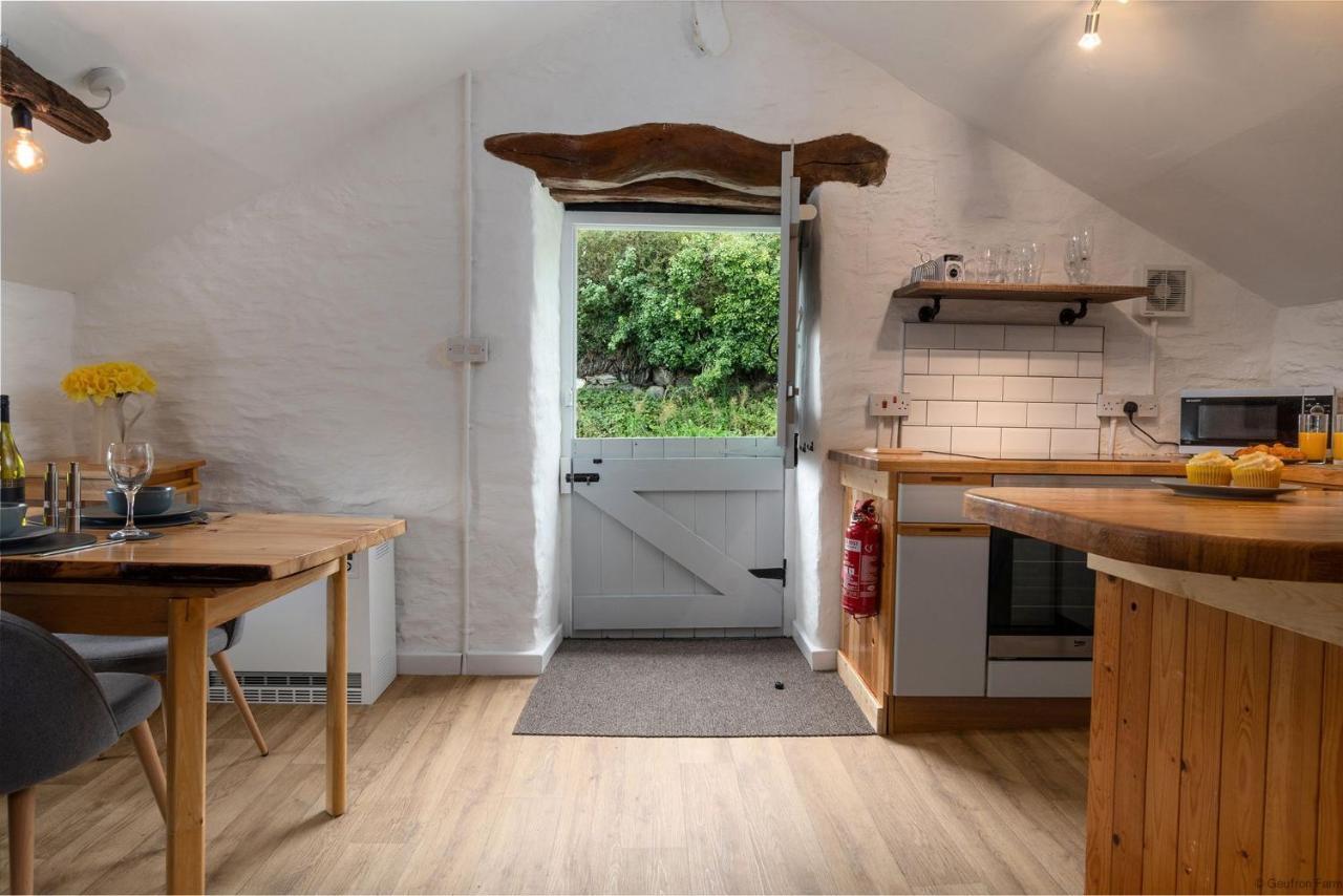 Dog Friendly Cottage, Geufron Farm Near Tywyn Bryn-crug Bagian luar foto