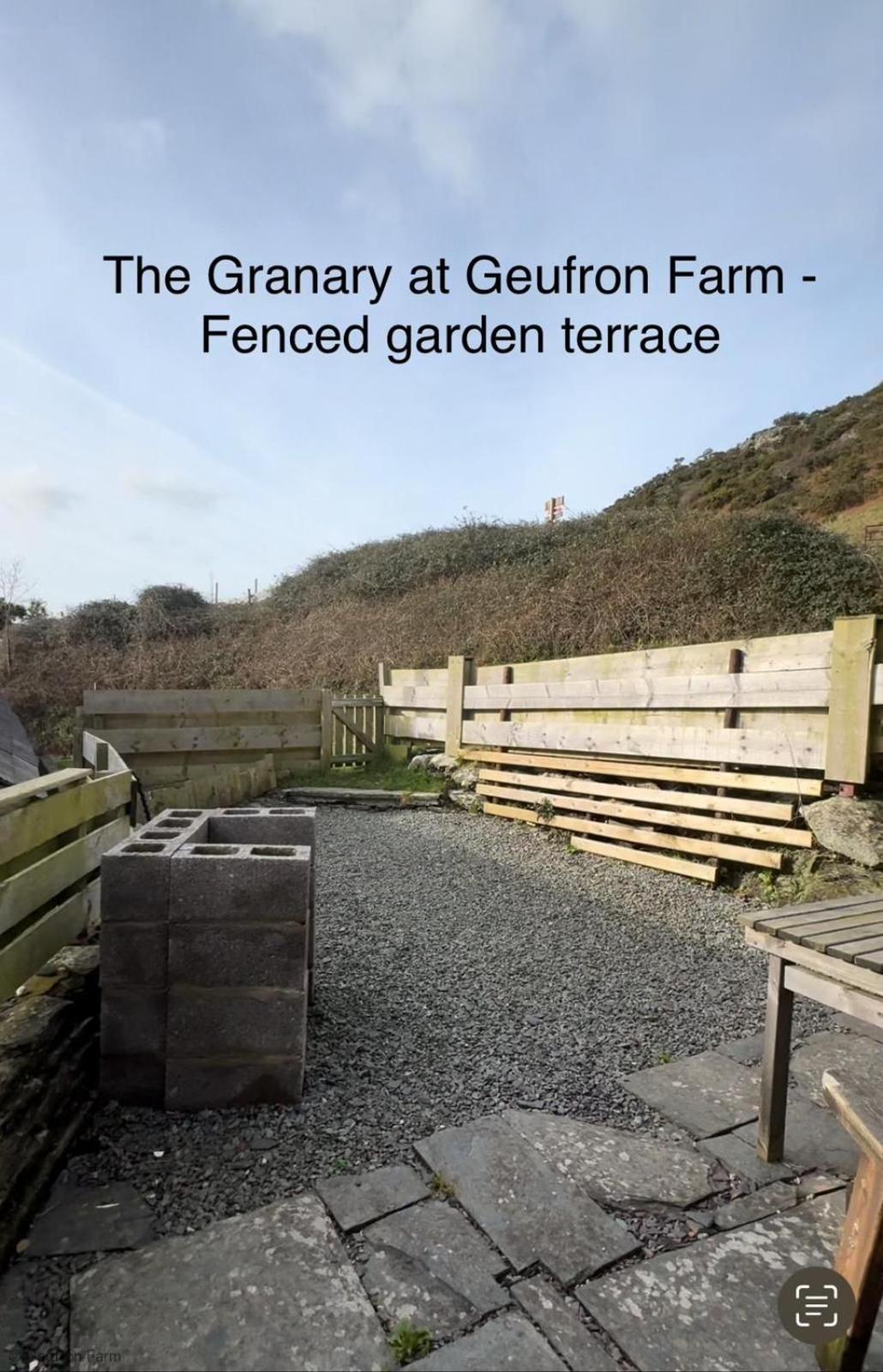 Dog Friendly Cottage, Geufron Farm Near Tywyn Bryn-crug Bagian luar foto